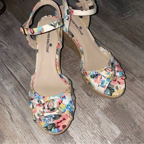 MONTEGO BAY CLUB - Picture 1 of 6